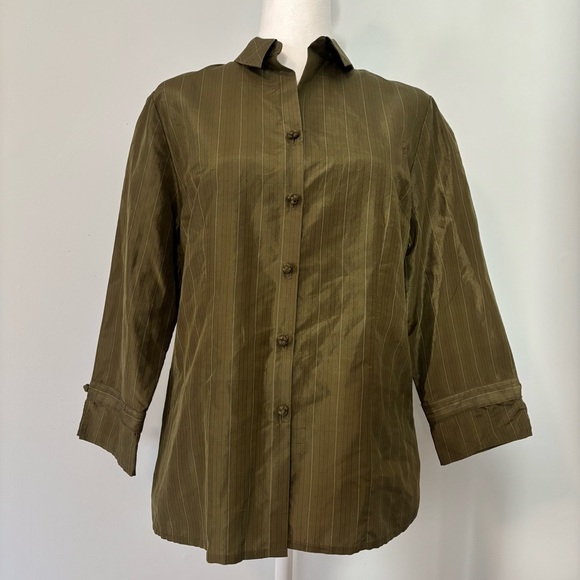 NWT Women’s Silk Olive Green Button-Up Jacket size 6 - Picture 1 of 6